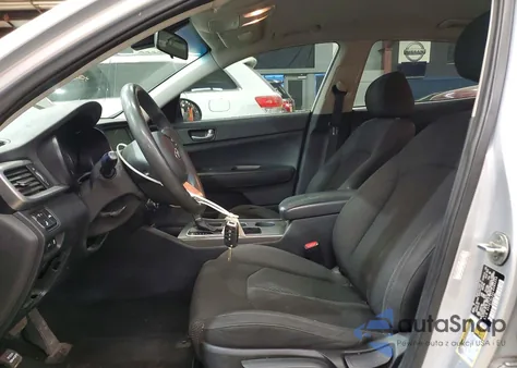 2020 Kia Optima Lx z USA, uszkodzony, nr VIN 5XXGT4L32LG380254